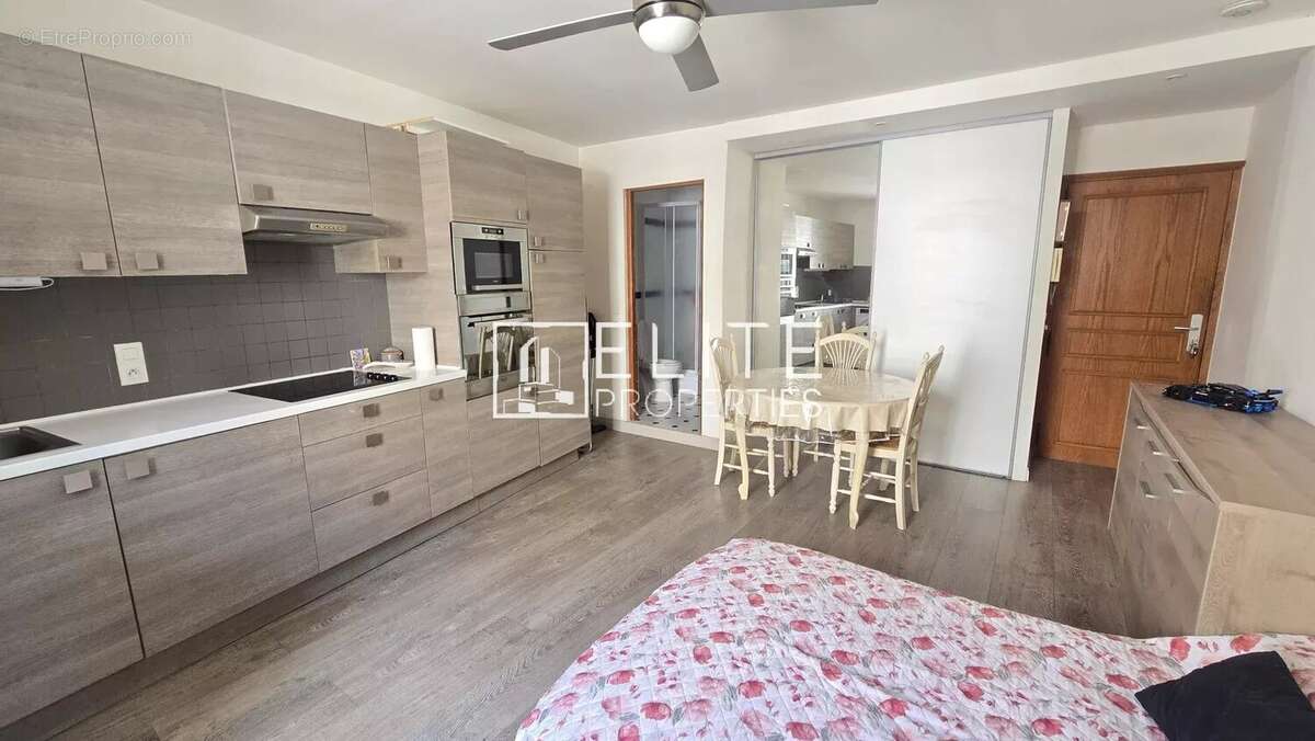 Appartement à MOUGINS