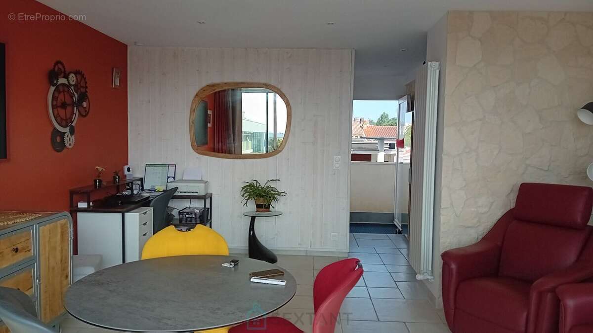 Secteur Foncillon, Appartement rénové de 54 m² deux chambres - photo 7