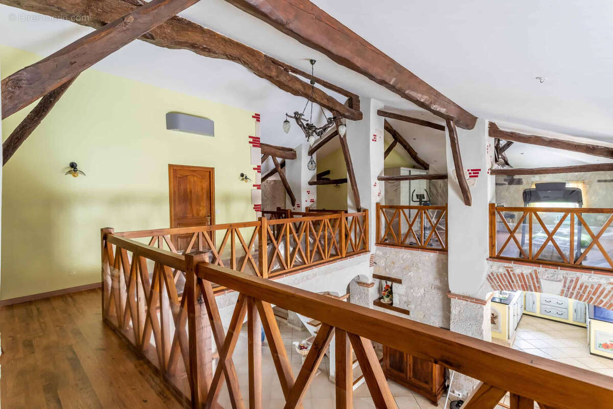 Stone barn conversion - photo 22