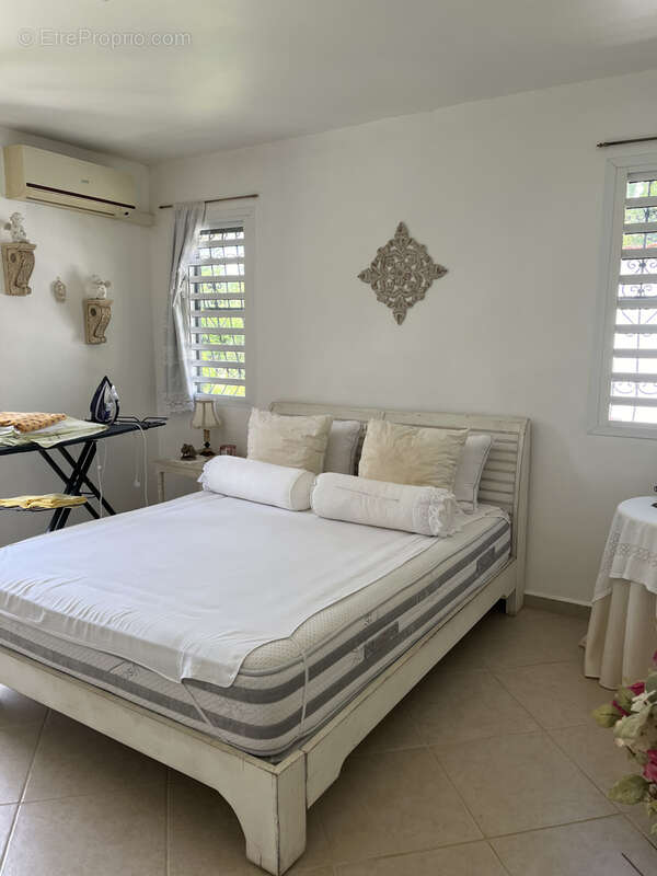 Maison à PETIT-BOURG