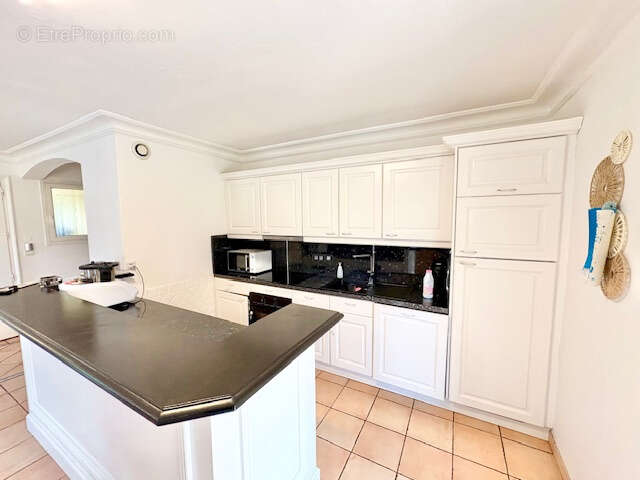 Maison à SAINT-CEZAIRE-SUR-SIAGNE