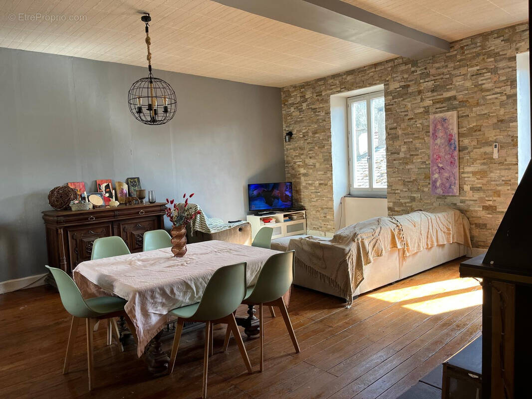 Maison à CUXAC-CABARDES