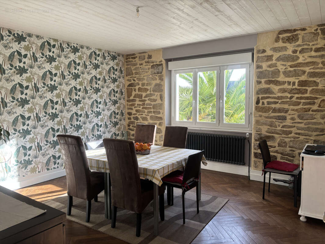 Maison à PLONEOUR-LANVERN