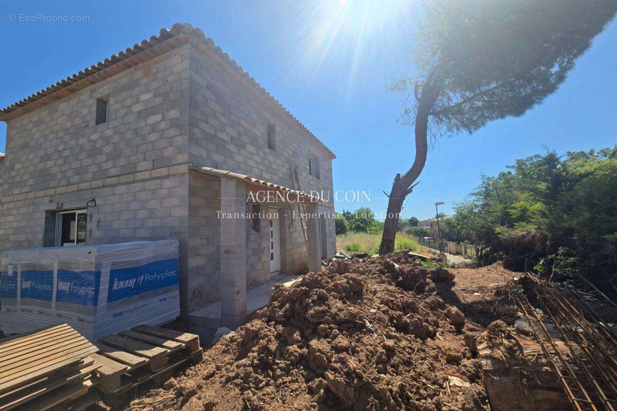 Maison à LA MOTTE