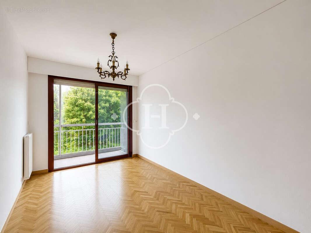 Appartement 90 m² à Le Pecq  - photo 8