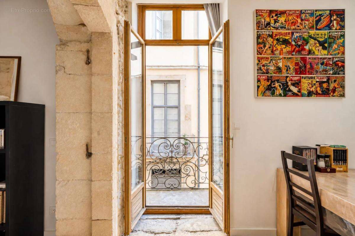 Appartement de 4 pièces de 118 m² à Nîmes - photo 9