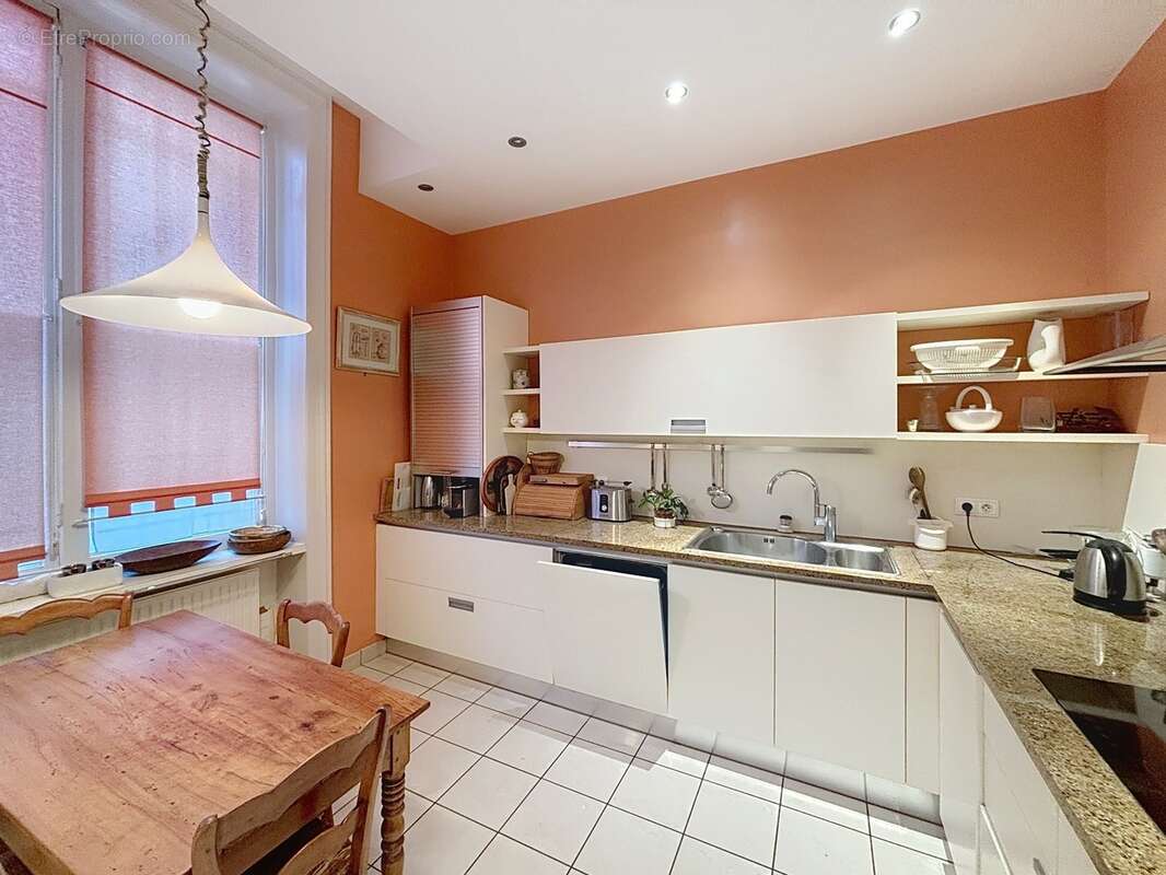 Appartement à vendre 7 pièces, jardin et parkings REIMS (51) - photo 25