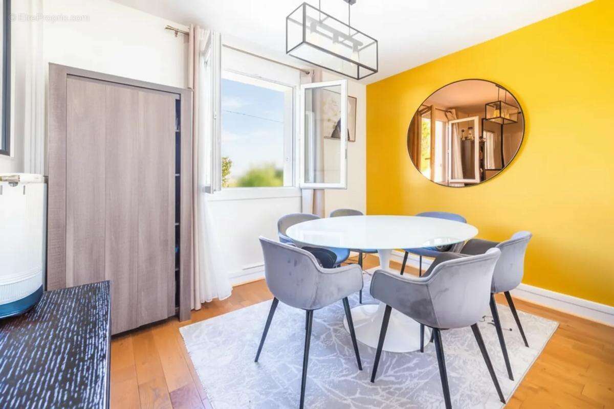 Maison à PLAISIR