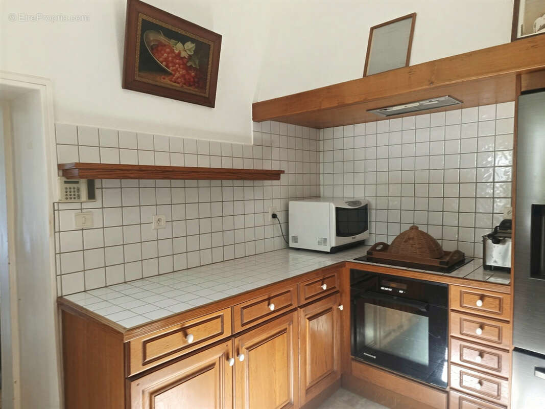 Maison familiale de caractère avec piscine et de nombreuses dépendances - photo 14