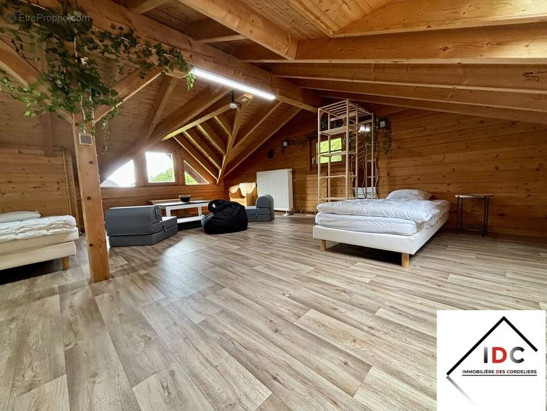 Maison à PUTTELANGE-AUX-LACS