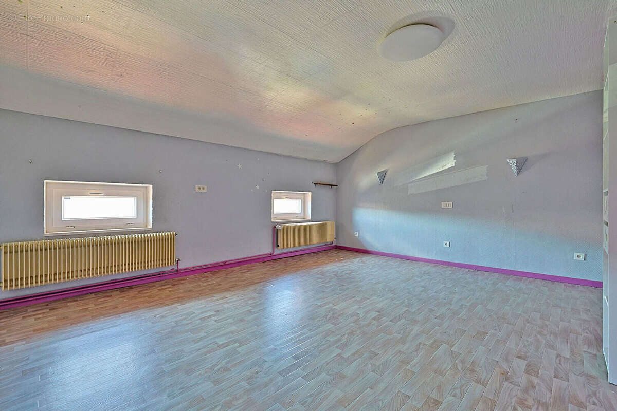Appartement à POMPEY