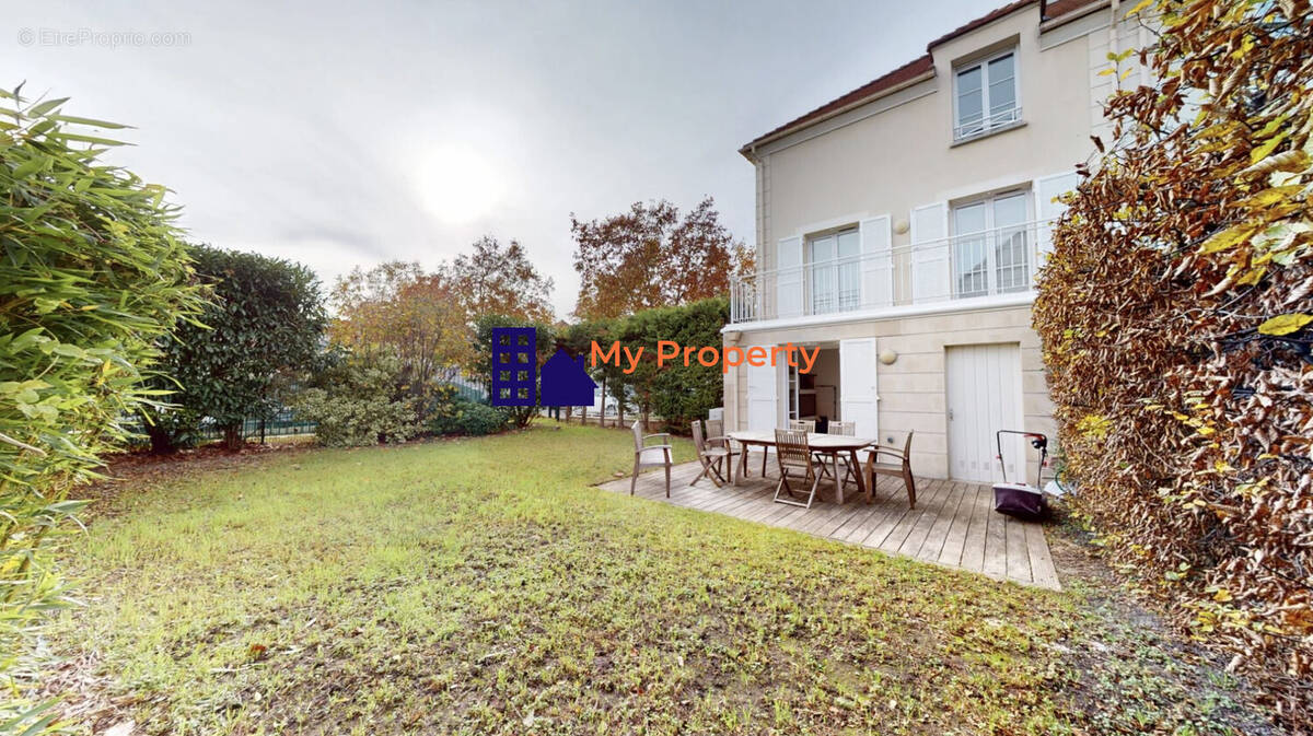 Maison à CARRIERES-SUR-SEINE