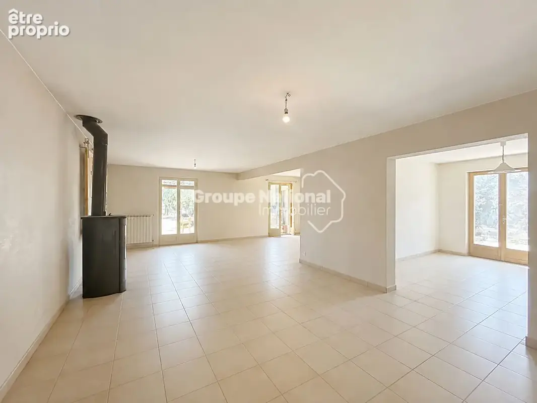 En exclusivité. eygalières à 5 minutes à pied du village , cub opérationnel obtenu, 2 780 m² , division possible , seconde habit - photo 5