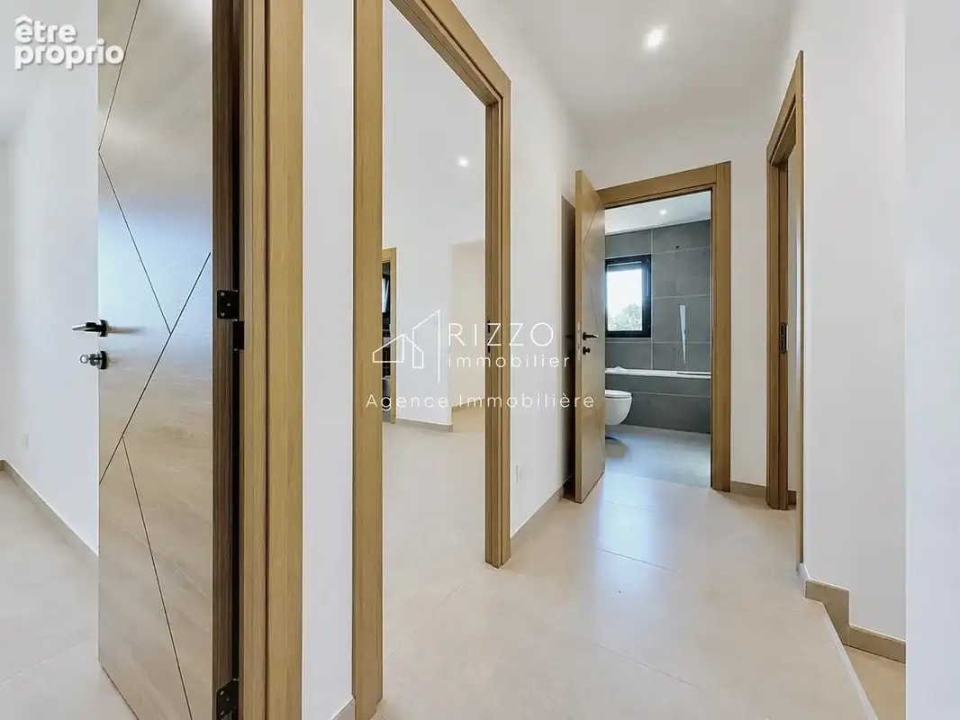 Maison mitoyenne neuve de 106 m2 aux belles prestations à Saint-Cergues - photo 9