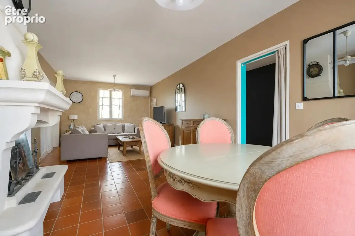 Velaux   Maison avec piscine, vue dégagée et appartement indépendant - photo 8