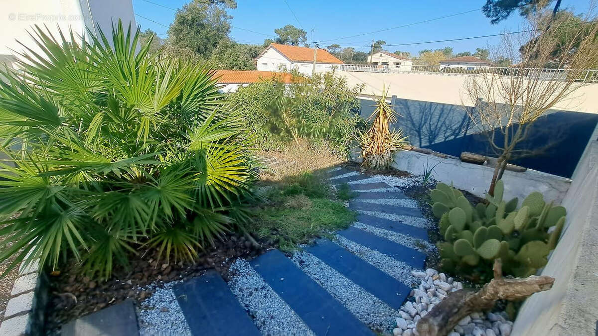 Maison à SAINT-GEORGES-DE-DIDONNE