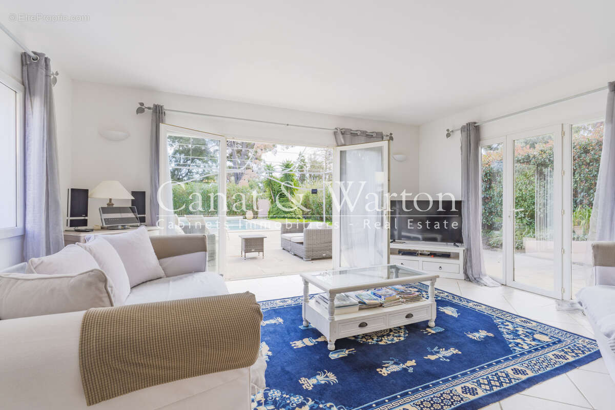 À quelques pas de la plage de bonporteau: villa rénové avec piscine - photo 2