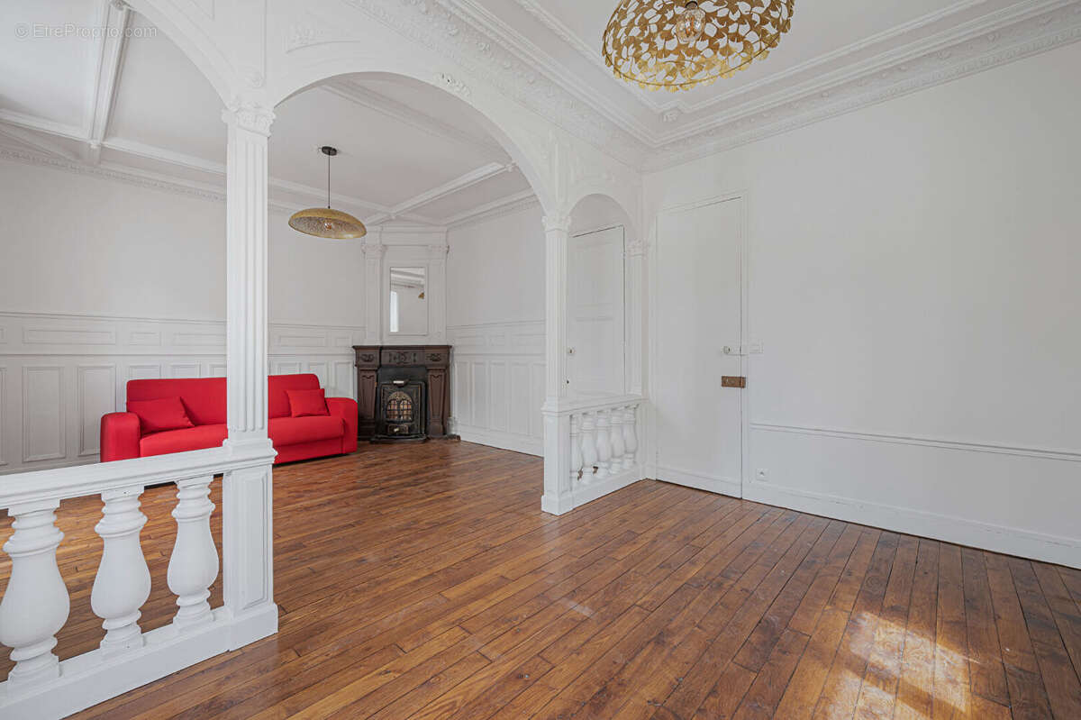Maison de caractère en centre-ville - photo 3