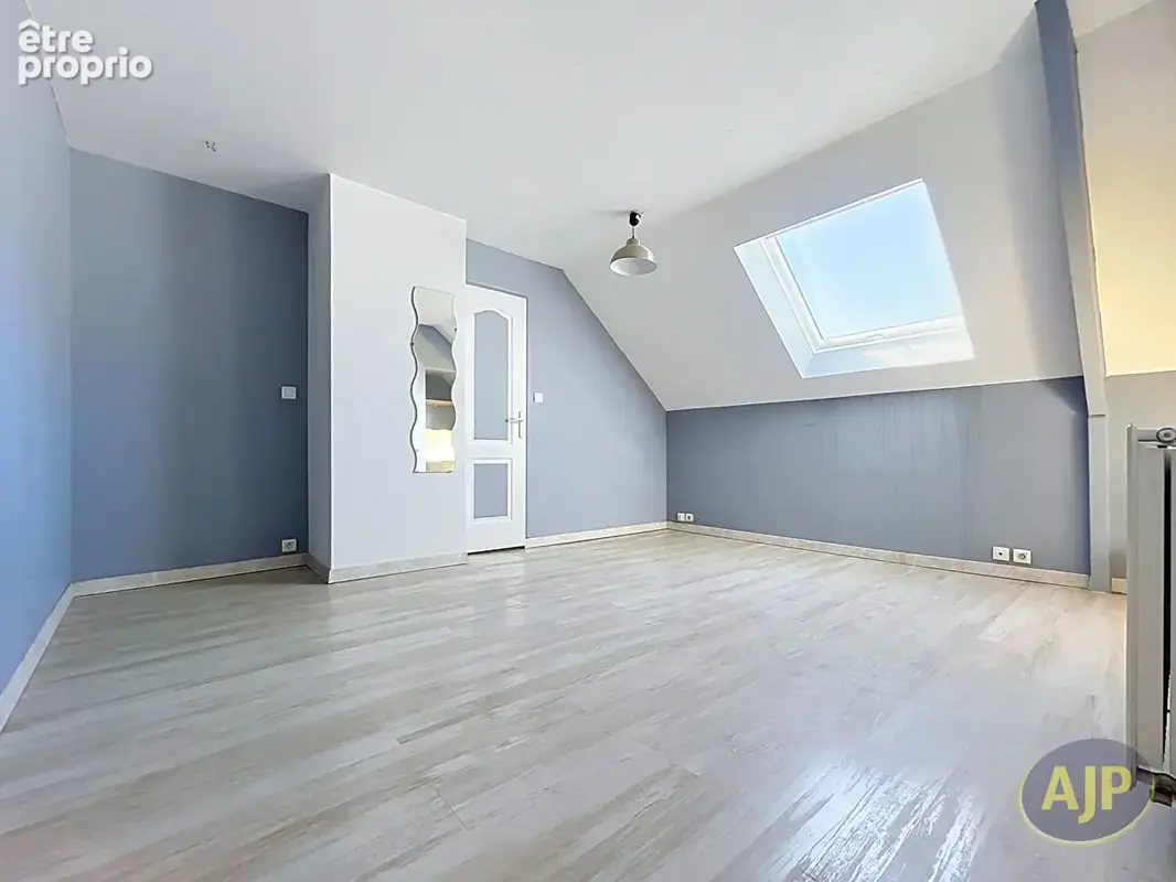 Maison 8 pièces 230 m² à vendre à Segre (49500) - photo 7