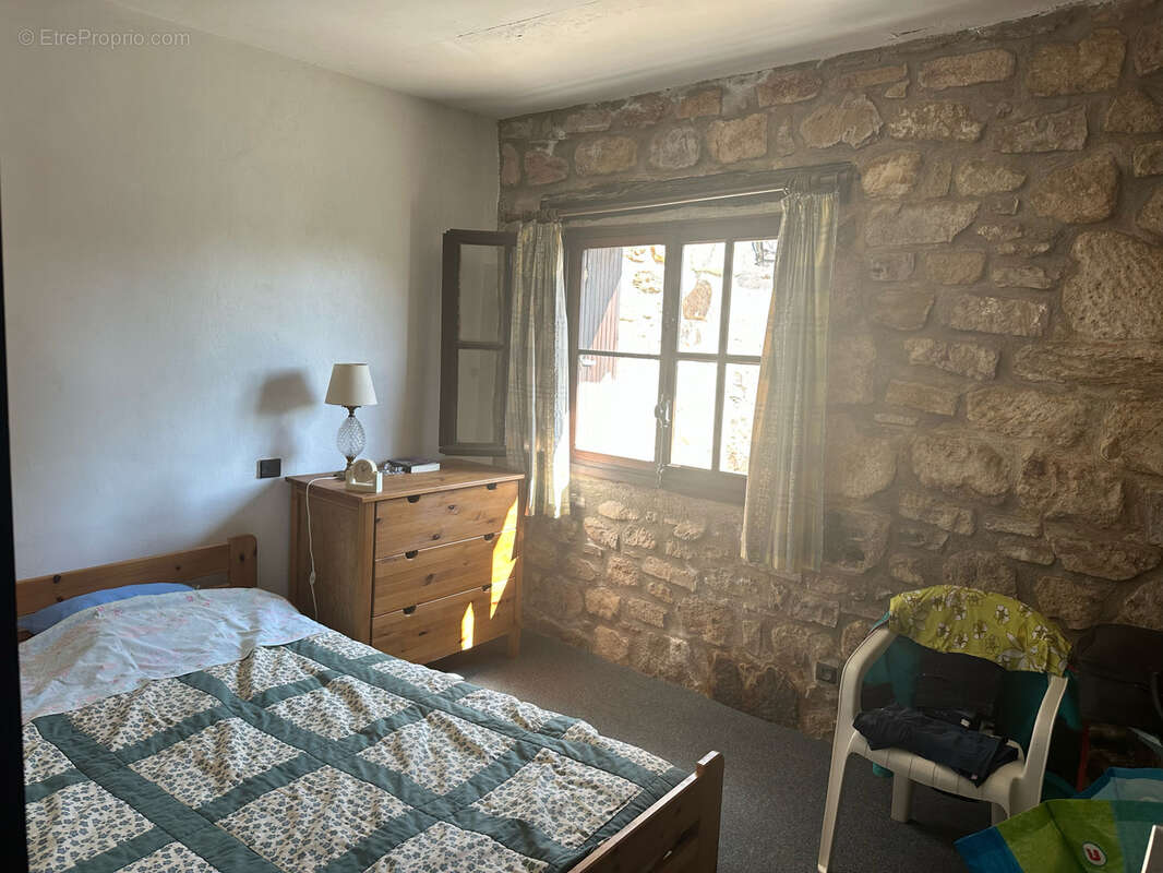 Maison à OLMET-ET-VILLECUN