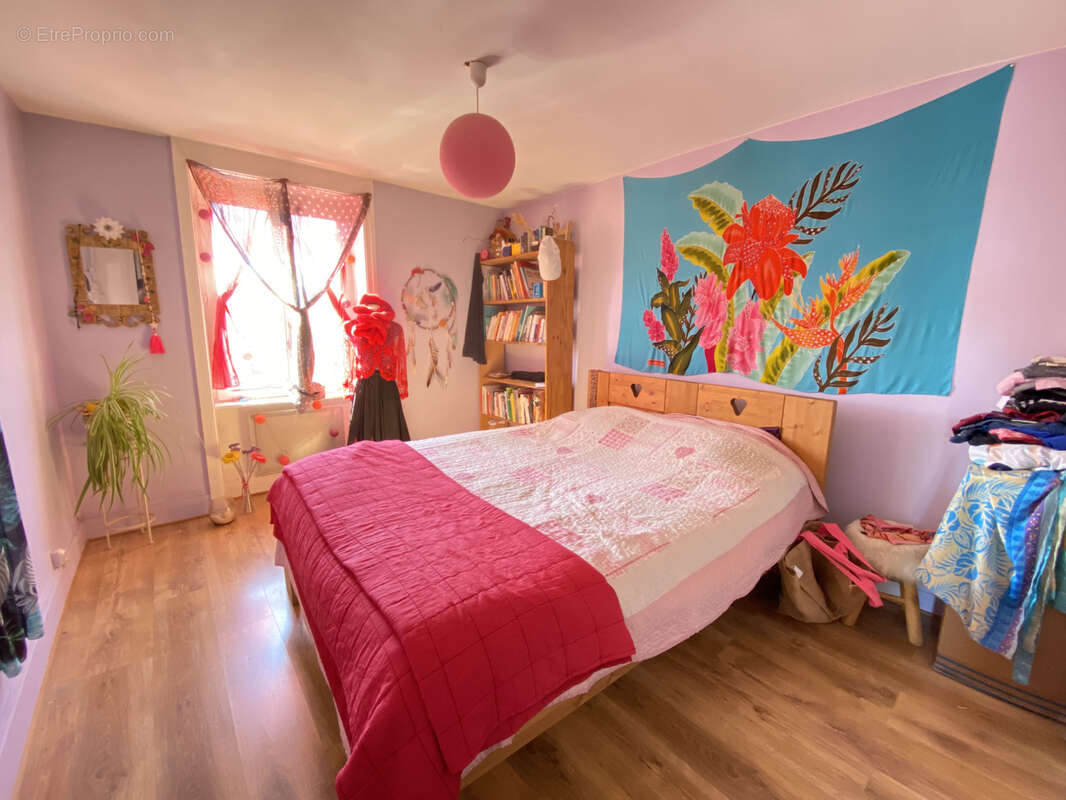 Appartement à THURINS