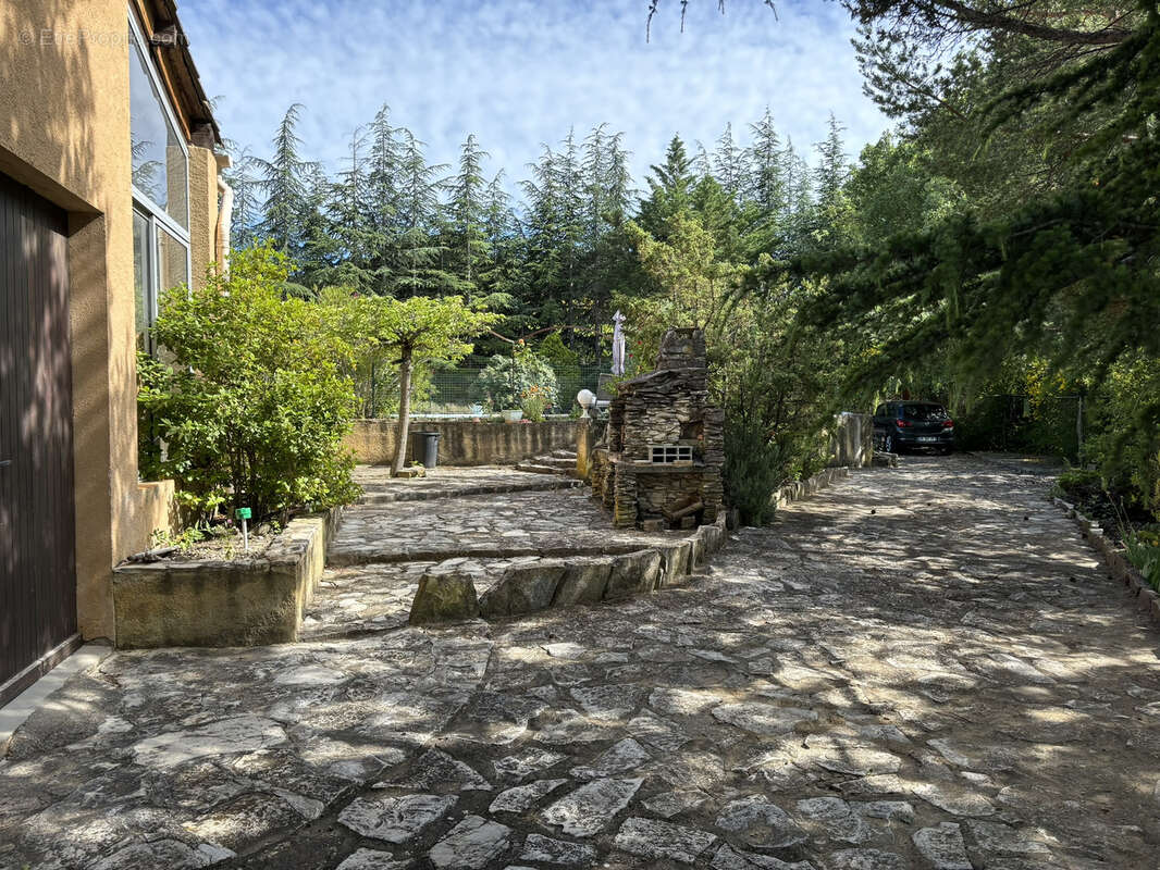 Maison à VAISON-LA-ROMAINE