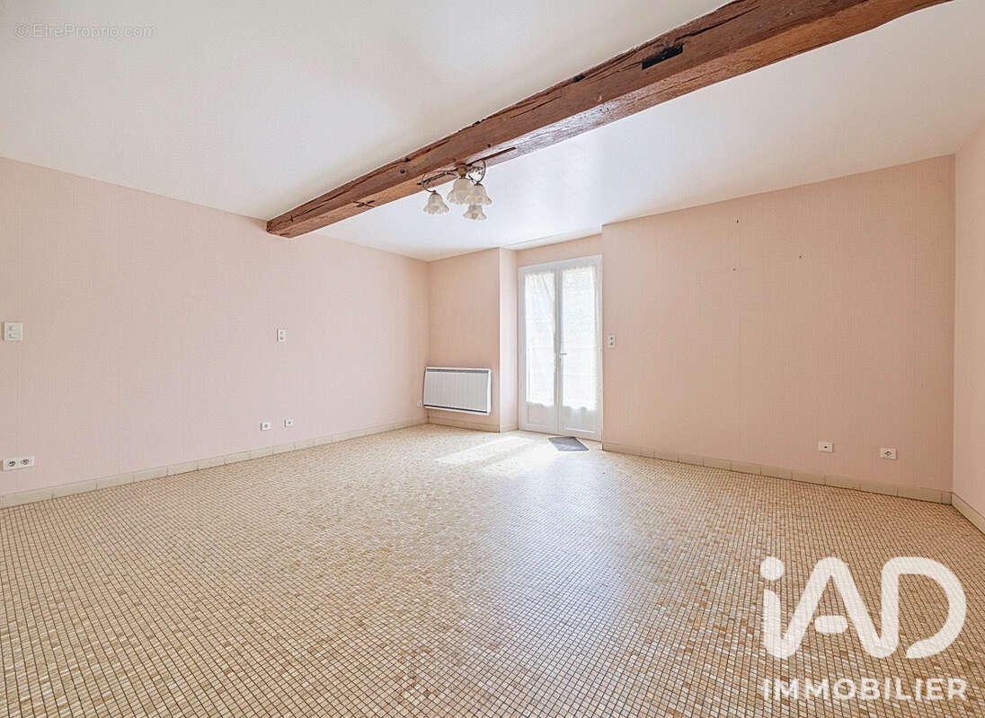 Maison 140 m² à Plessis-Saint-Jean  - photo 5
