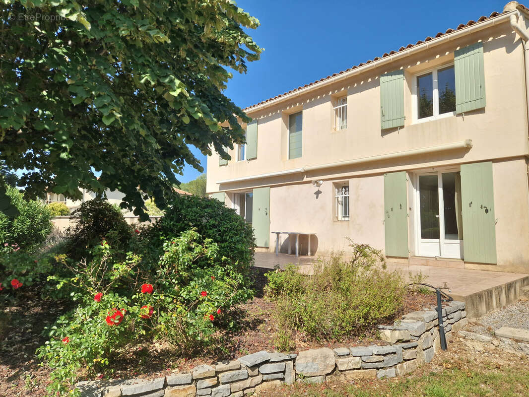 Maison à COMBAS