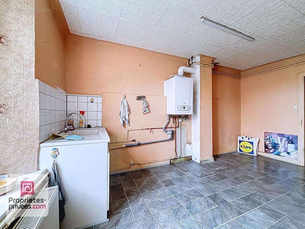 Appartement à VIC-SUR-SEILLE