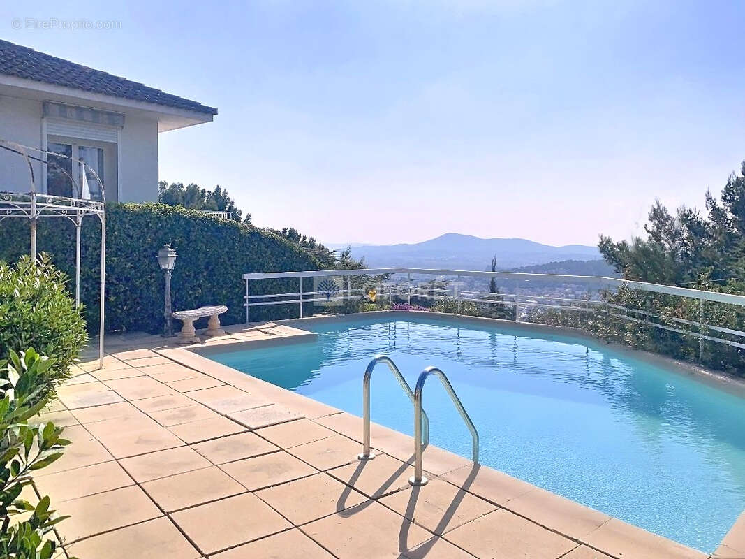 Maison à LA VALETTE-DU-VAR