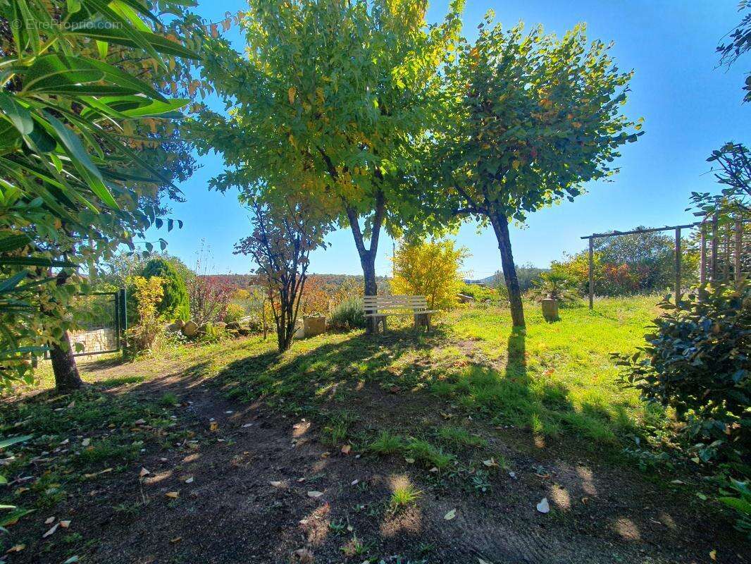Maison à SAINT-PAUL-LE-JEUNE