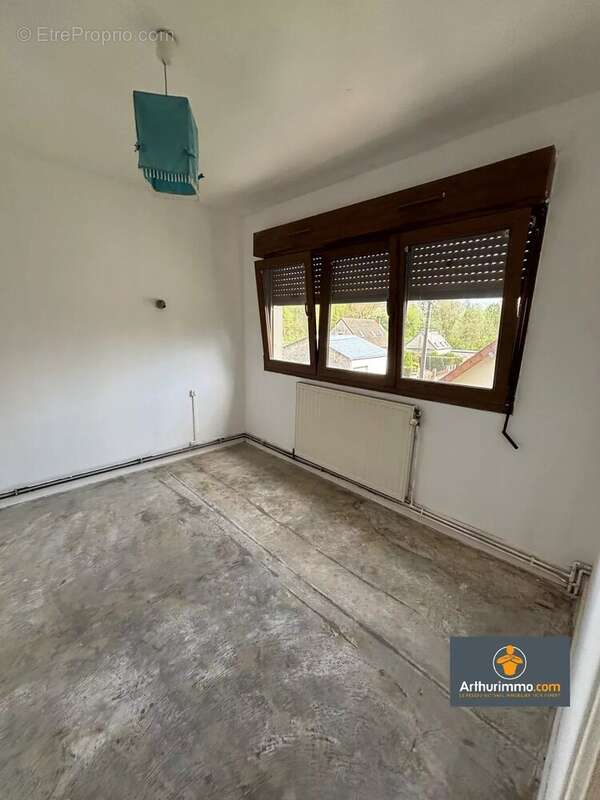 Maison à MAUREGNY-EN-HAYE