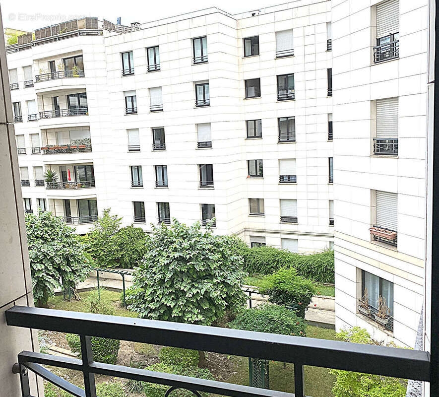 Appartement à LEVALLOIS-PERRET
