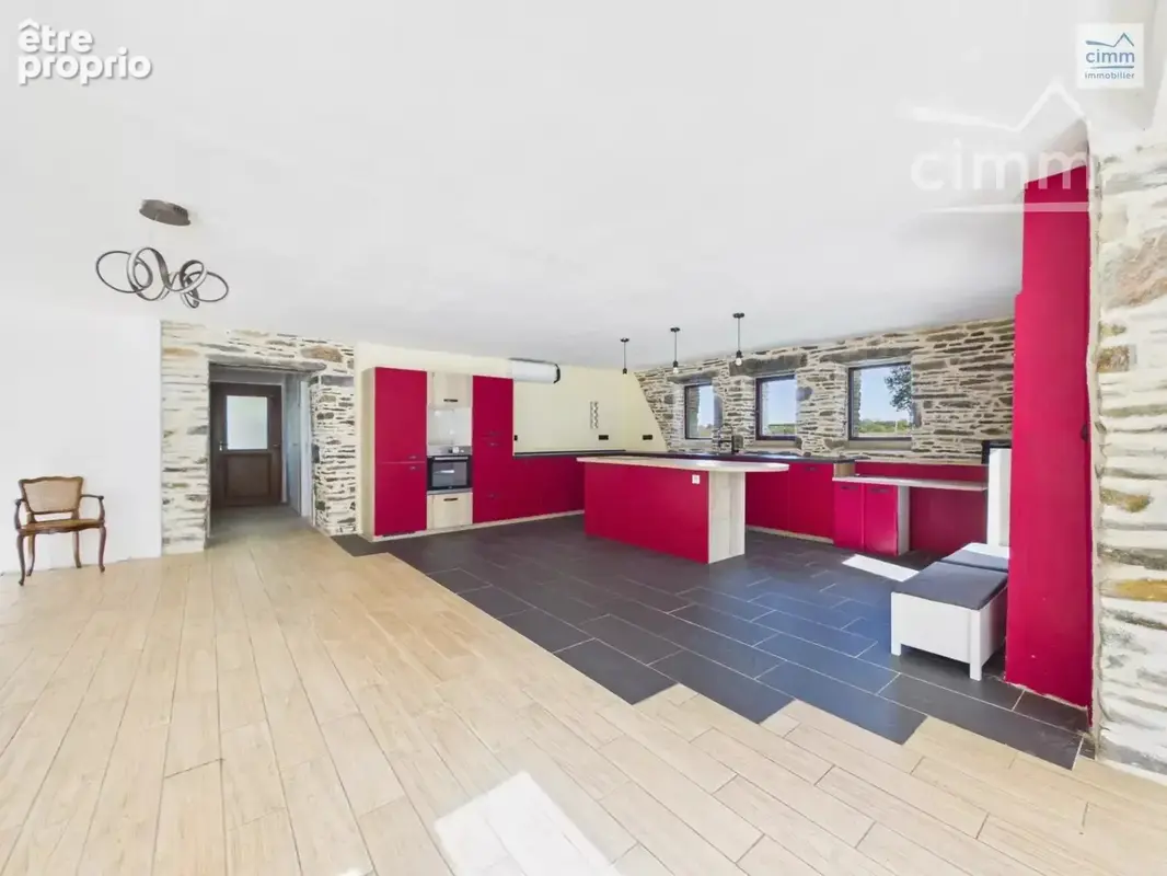 Maison de 314 m2 avec piscine et terrain de 1633 m2 - ST JUST - photo 5