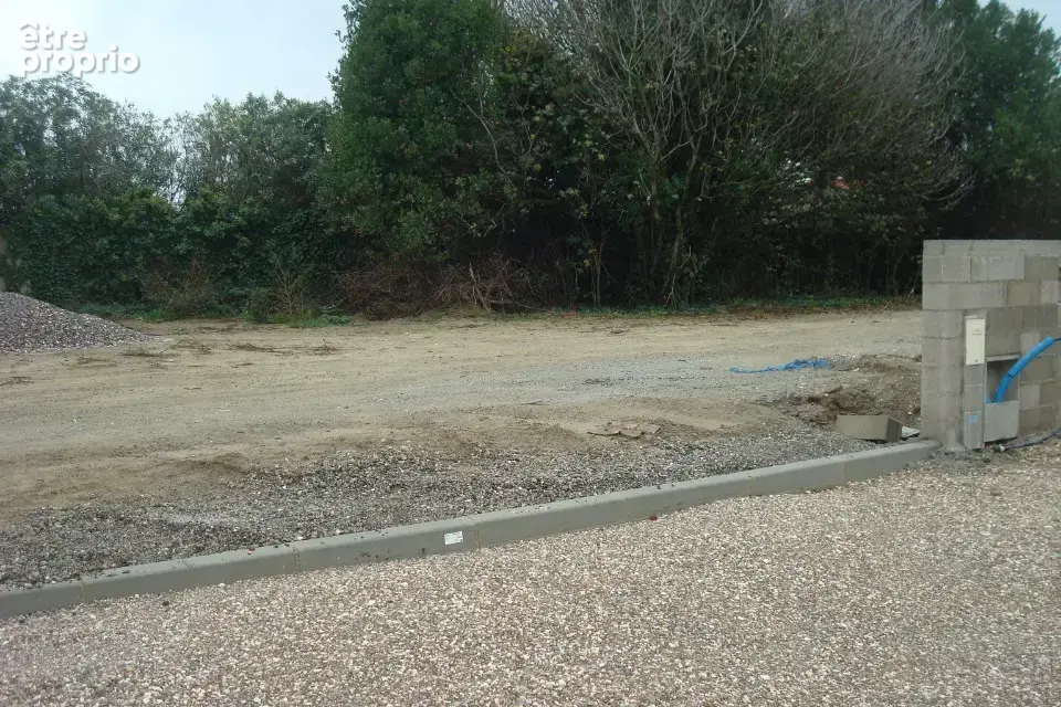 Terrain à ELNE