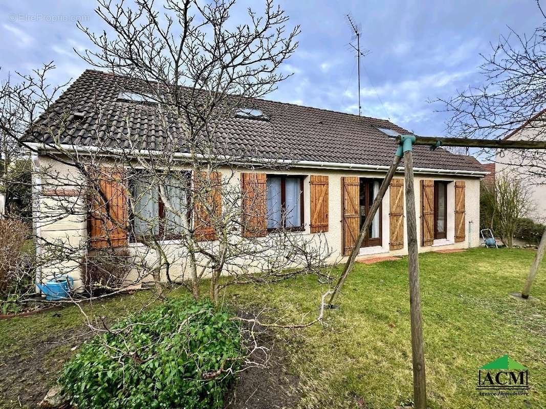 Maison à MERY-SUR-OISE