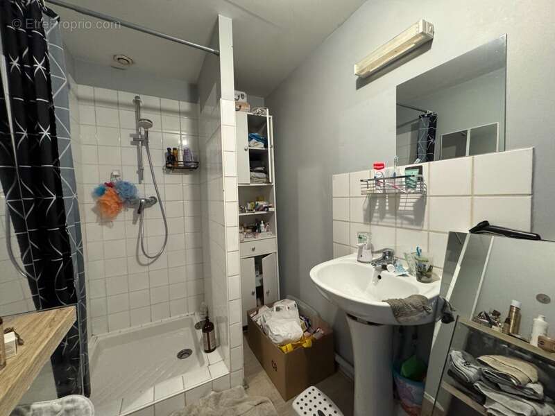 Appartement à MAIZIERES-LES-VIC