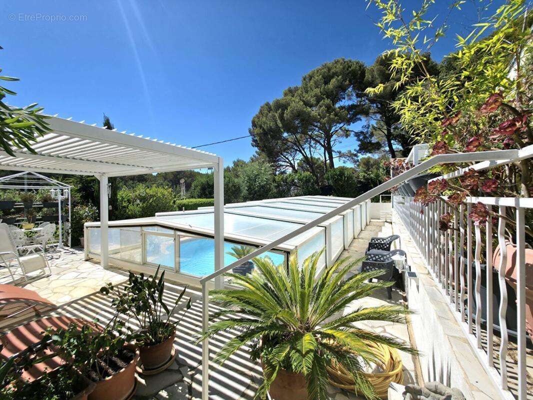 Maison à BORMES-LES-MIMOSAS