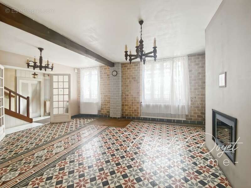 deux Maison 6 pièces PIERREPONT (02) - photo 4