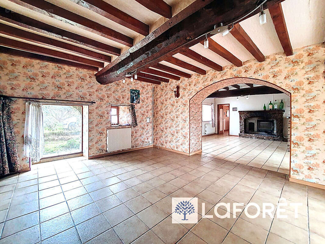 Maison à LASSY