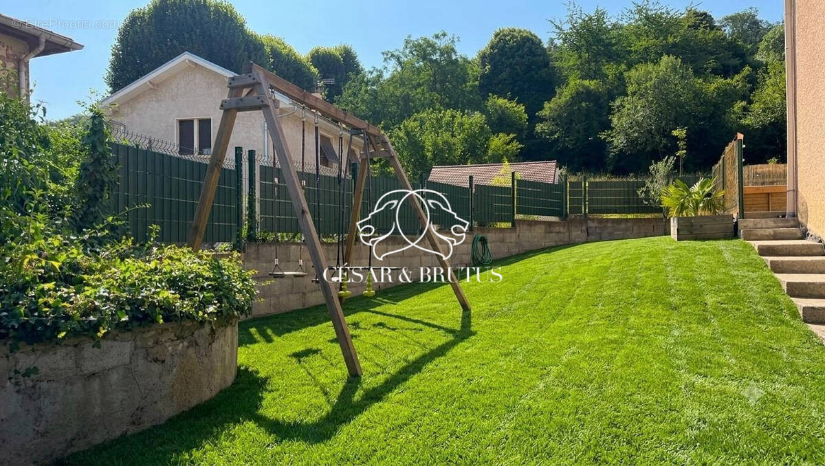 Maison à BONNEFAMILLE
