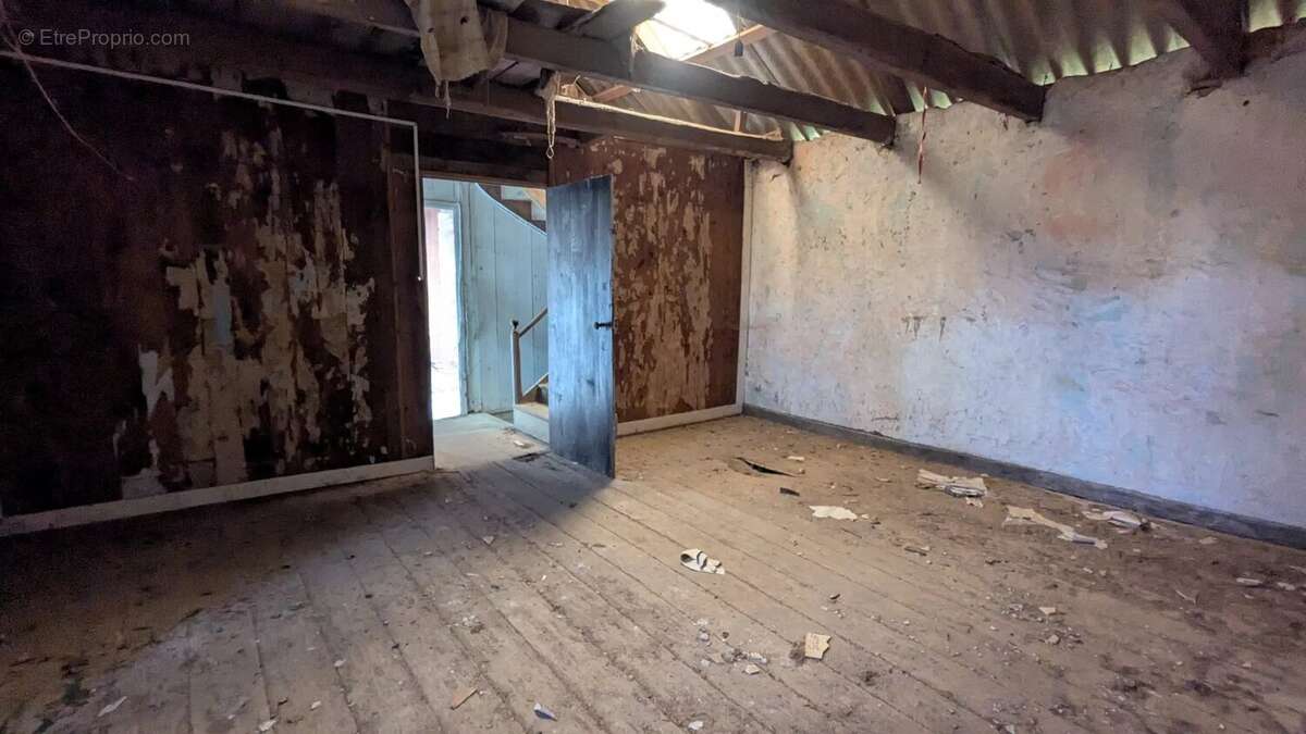 Maison à PLONEVEZ-PORZAY