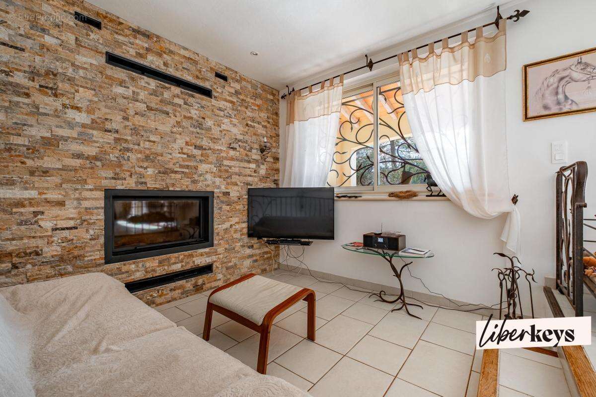 Maison à LA MOTTE