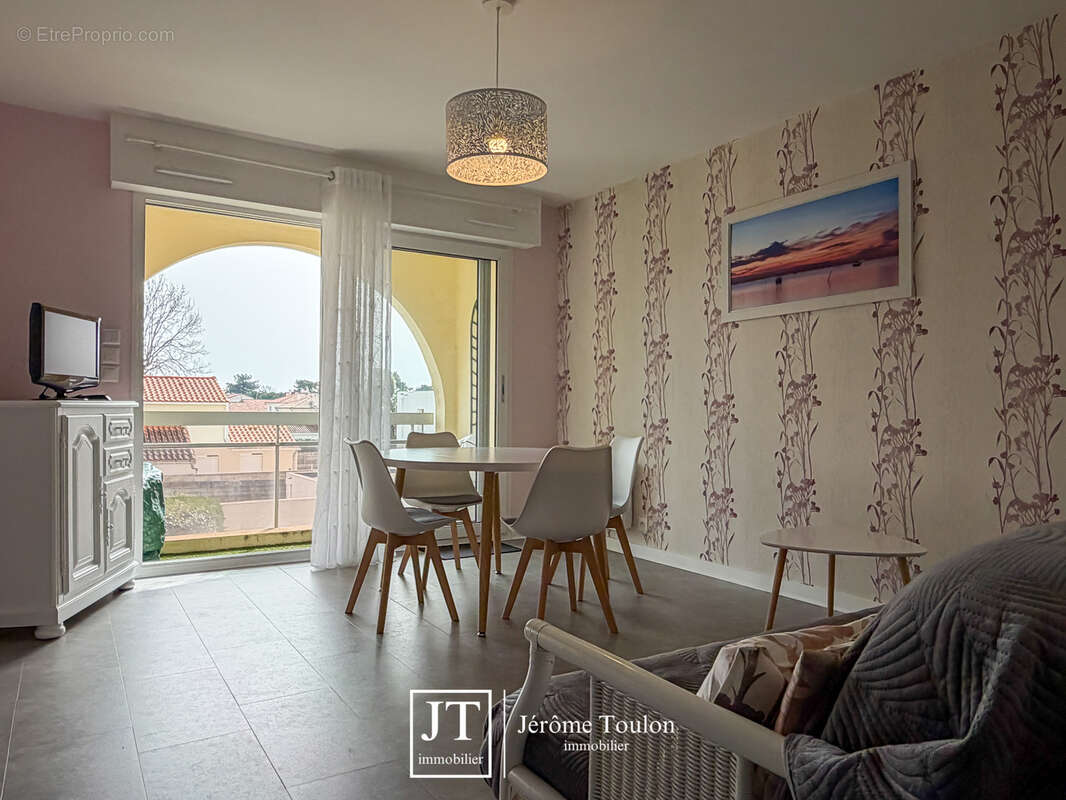 Appartement à VAUX-SUR-MER