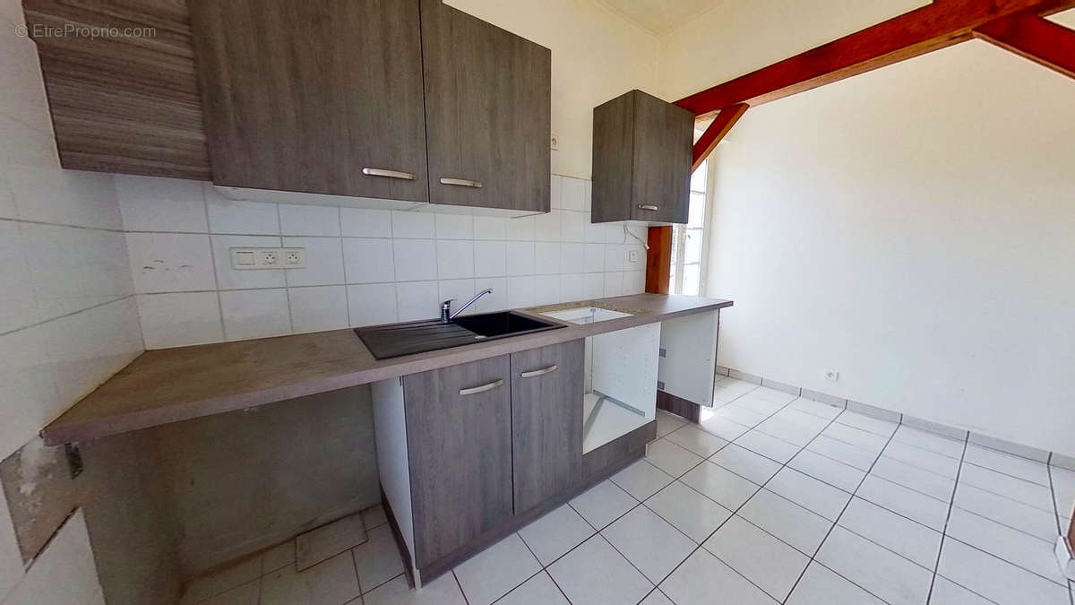 Photo 6 - Maison à SAINT-JULIEN-EN-BORN