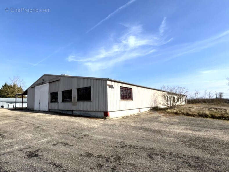 Commerce à CHAVEYRIAT