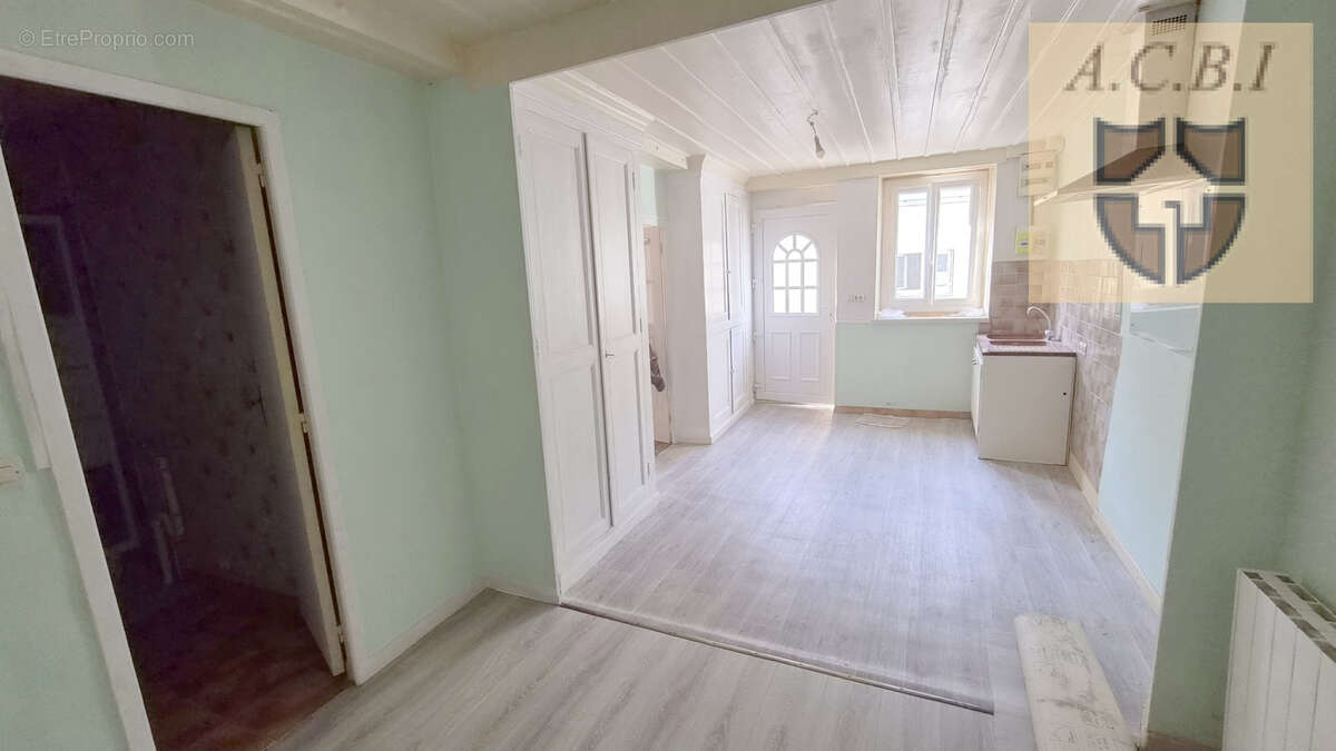 Maison hyper  centre oucques  coeur de ville - photo 10