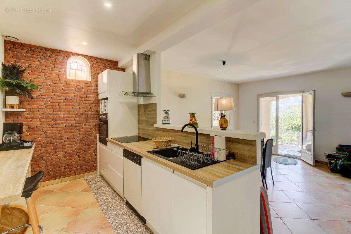 Maison à SAINT-MARTIN-DU-VAR