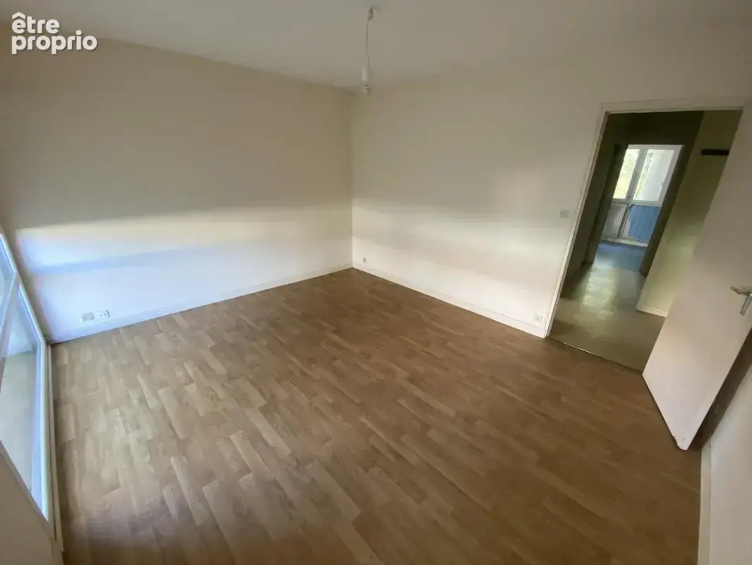 ANGERS PREDALI : Type 2 VIDE lumineux, cave, balcon, parking - photo 6