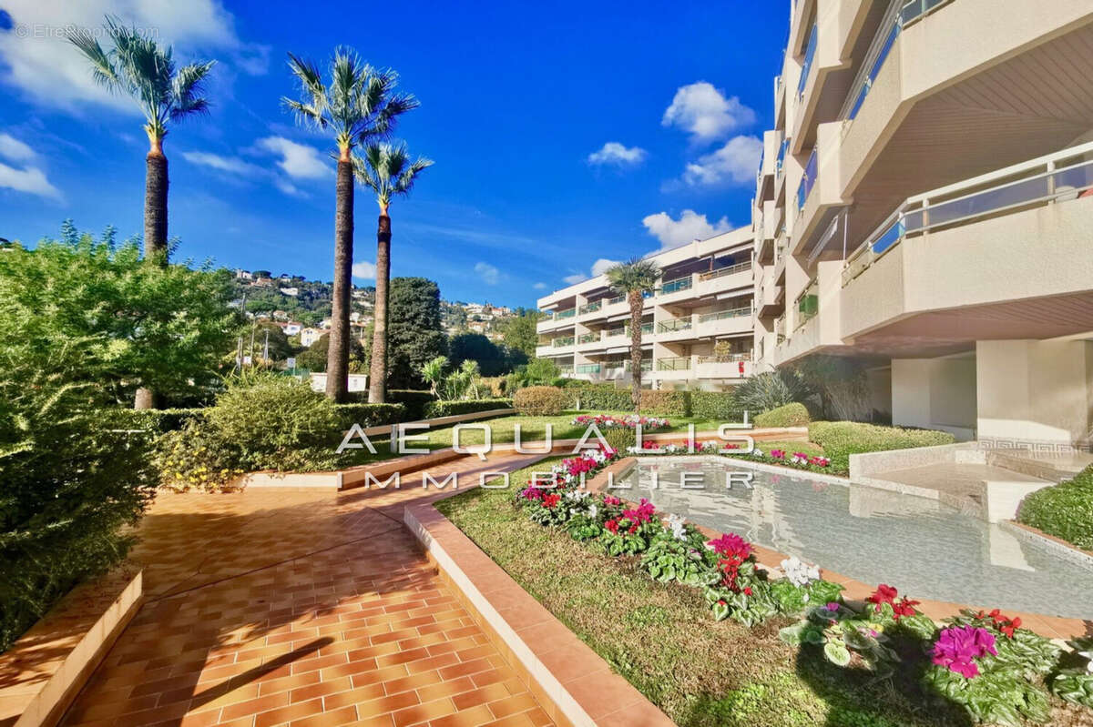 Appartement à VALLAURIS